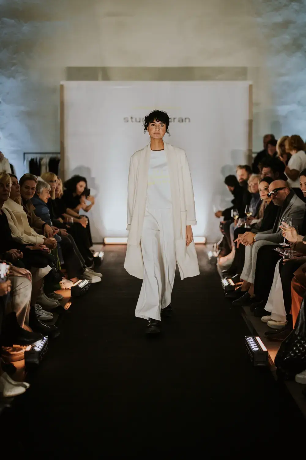 Modenschau und Runway-Reportage